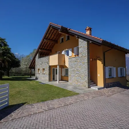 Casa Bellavista 1 Apart Otel Colico