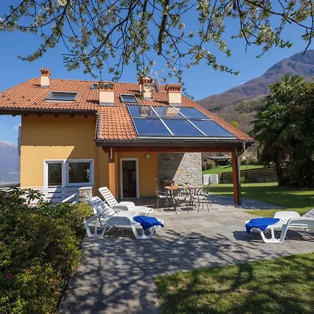 Casa Bellavista 1 Apart Otel Colico